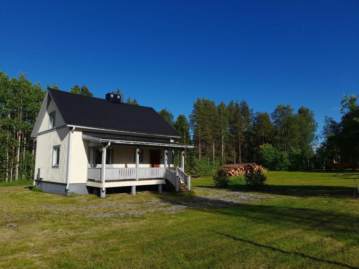 Villa House Next Door The Arctic Circle à Överkalix Extérieur photo